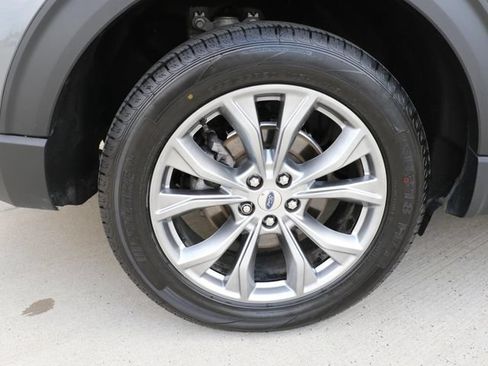 Certified 2024 Ford Explorer XLT w/ Equipment Group 202A AWD/4WD image 8