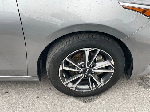 Used 2024 Kia Forte LXS w/ LXS Technology Package image 9