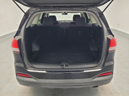 Used 2016 Kia Sorento LX image 29