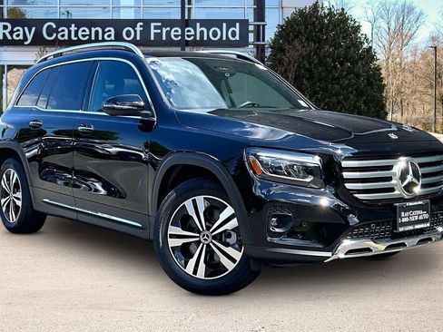 Used 2026 Mercedes-Benz GLB 250 4MATIC image 11
