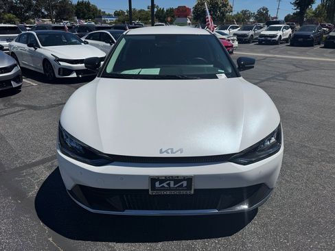 Certified 2024 Kia EV6 Wind image 8