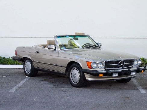 Used 1989 Mercedes-Benz 560 SL image 17