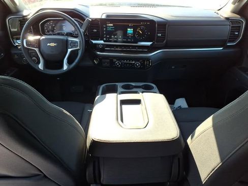 Used 2024 Chevrolet Silverado 1500 LT image 12