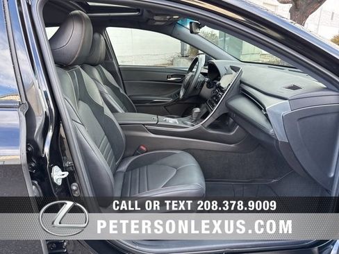 Used 2022 Toyota Avalon XSE image 12