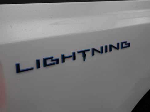 New 2025 Ford F150 Lightning Platinum image 18