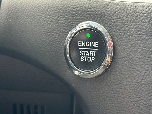 Used 2024 Ford Edge SEL AWD/4WD image 23