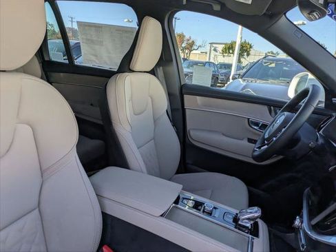 New 2026 Volvo XC90 B6 Plus w/ Protection Package Premier image 14