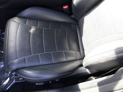 Used 2023 Kia Stinger GT2 image 32