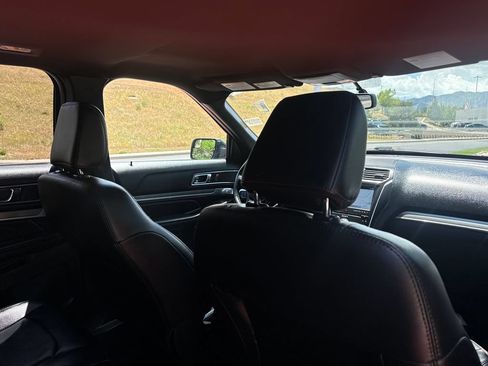 Used 2018 Ford Explorer Sport AWD/4WD image 28