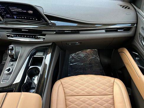 Used 2024 Cadillac Escalade Sport w/ LPO, ONYX Package image 29