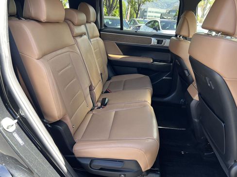 Used 2024 Hyundai Santa Fe Limited AWD/4WD image 26