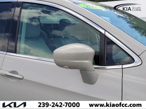 Used 2020 Chrysler Pacifica Touring-L Plus FWD image 8