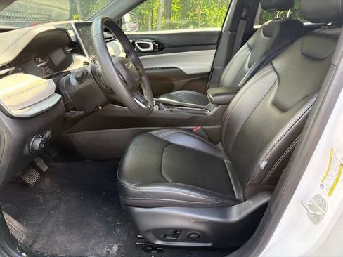 Used 2024 Jeep Compass Limited AWD/4WD image 17