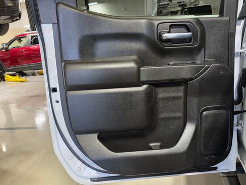 Used 2023 Chevrolet Silverado 1500 Custom w/ Rally Edition image 16