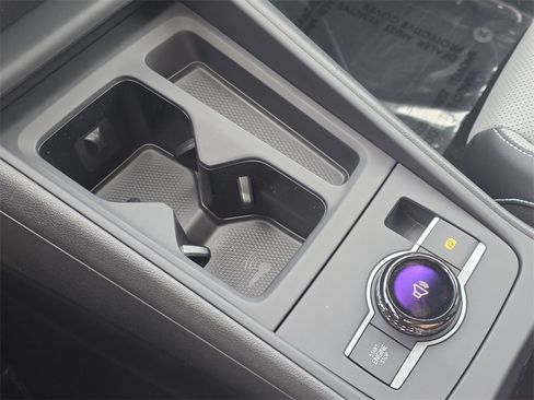 New 2026 Volkswagen Tiguan SE R-Line image 17