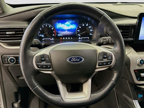 Used 2023 Ford Explorer XLT w/ Equipment Group 202A image 18
