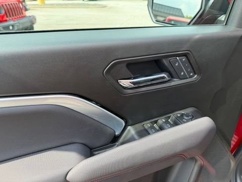 Used 2026 Chevrolet Colorado Z71 w/ Technology Package AWD/4WD image 9