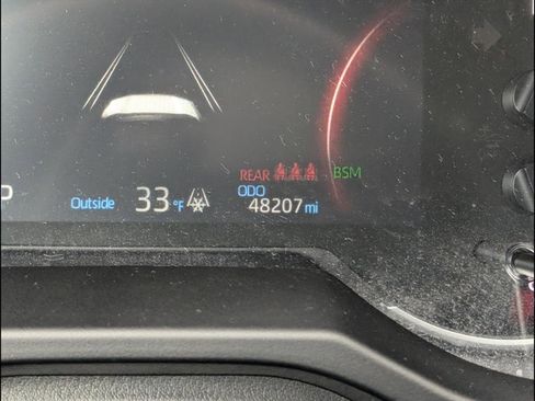Used 2024 Toyota RAV4 XLE image 18
