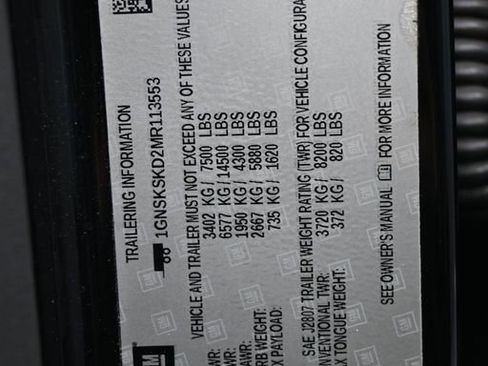 Used 2021 Chevrolet Tahoe Premier w/ Premium Package image 32