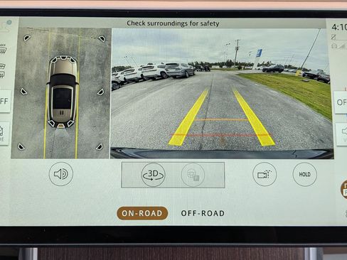 Used 2025 Land Rover Range Rover SE AWD/4WD image 19