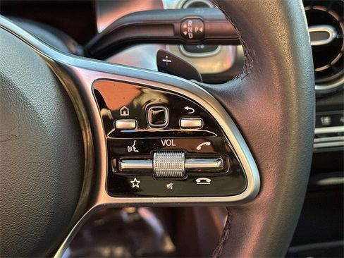 Used 2023 Mercedes-Benz GLB 250 GLB 250 image 35