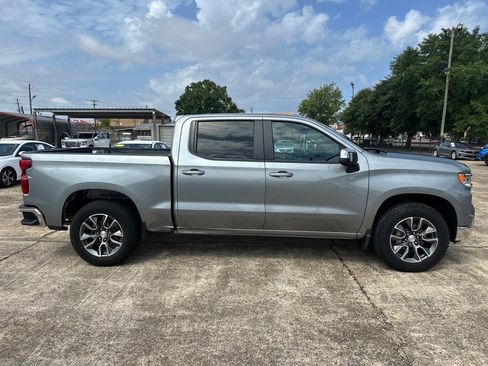 Used 2023 Chevrolet Silverado 1500 LT w/ Z71 Off-Road Package image 6