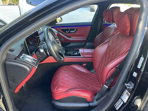Used 2022 Mercedes-Benz S 580 4MATIC Sedan image 2