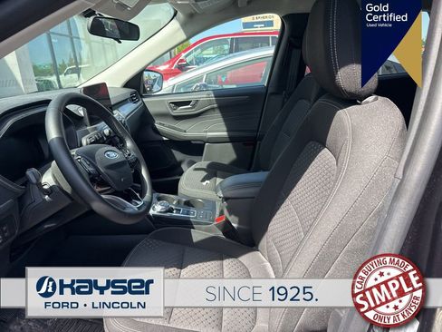 Used 2023 Ford Escape Active AWD/4WD image 3