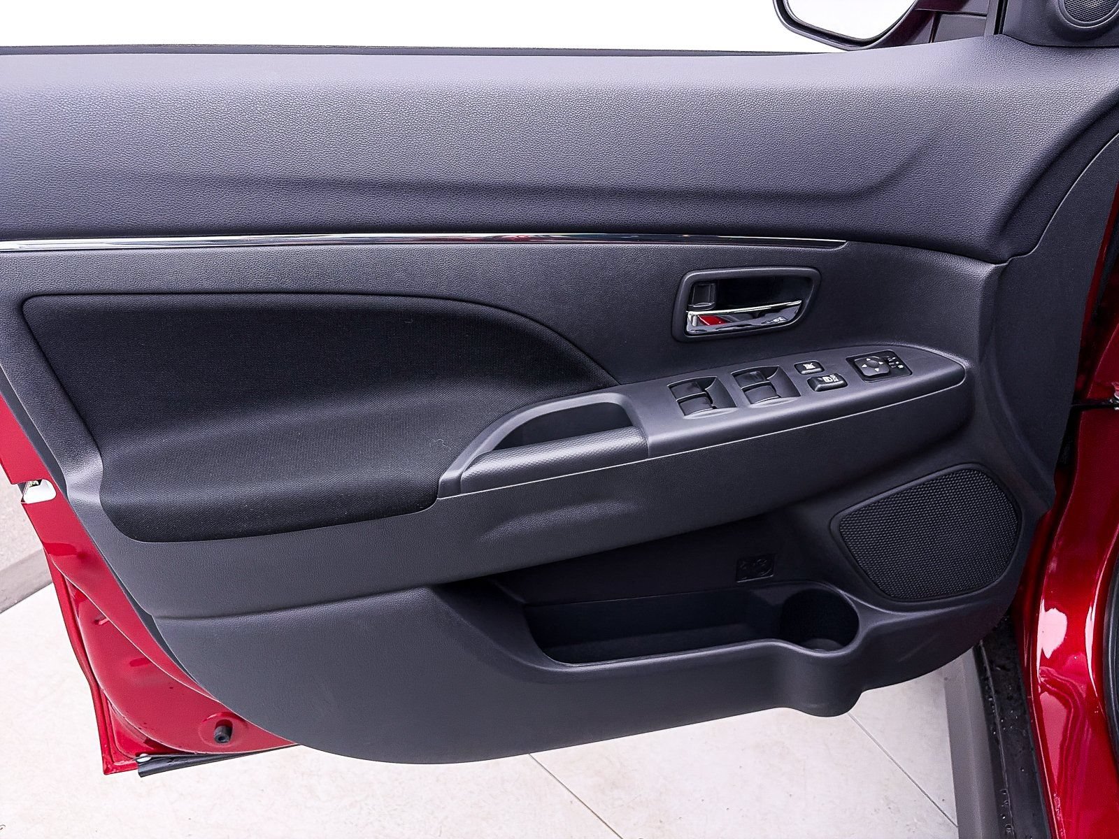Used 2026 Mitsubishi Outlander Sport LE AWD/4WD image 7