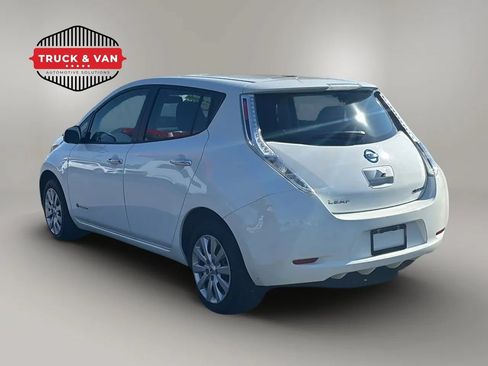 Used 2015 Nissan Leaf S FWD image 5