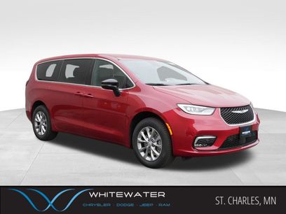 New 2026 Chrysler Pacifica Select