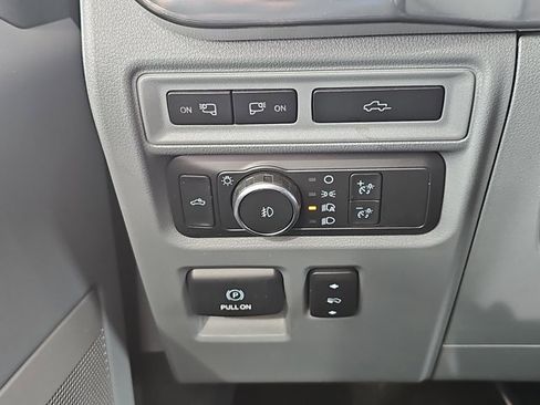 Used 2021 Ford F150 Lariat image 19