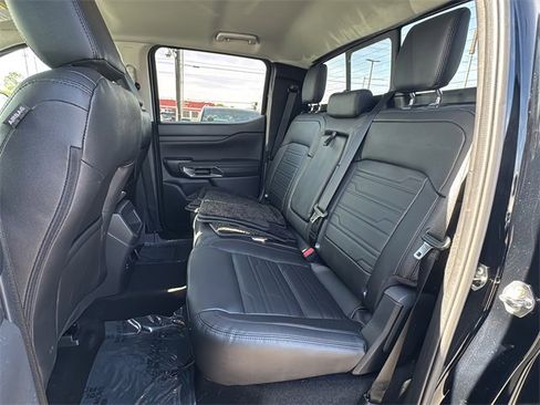Used 2025 Ford Ranger Lariat w/ FX4 Off-Road Package image 12