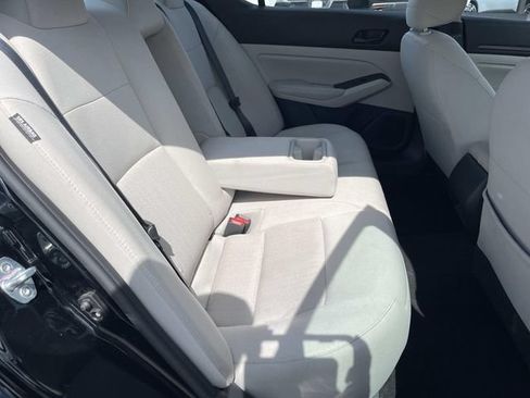 Used 2024 Nissan Altima 2.5 SV FWD image 20