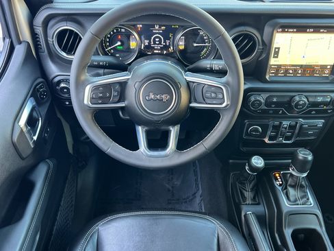 Used 2023 Jeep Wrangler Unlimited Sahara AWD/4WD image 14