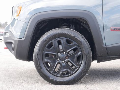 Used 2018 Jeep Renegade Trailhawk w/ Cold Weather Group II image 10
