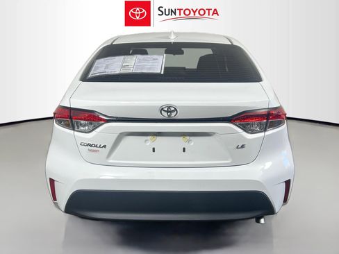 Used 2025 Toyota Corolla LE image 5