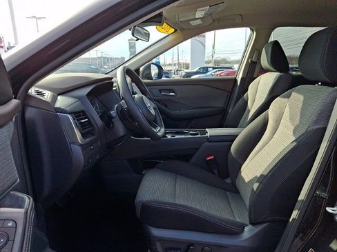 Used 2023 Nissan Rogue SV image 13