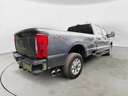 Used 2024 Ford F250 XLT image 3