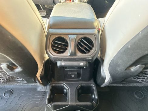 Used 2020 Jeep Gladiator Mojave AWD/4WD image 26