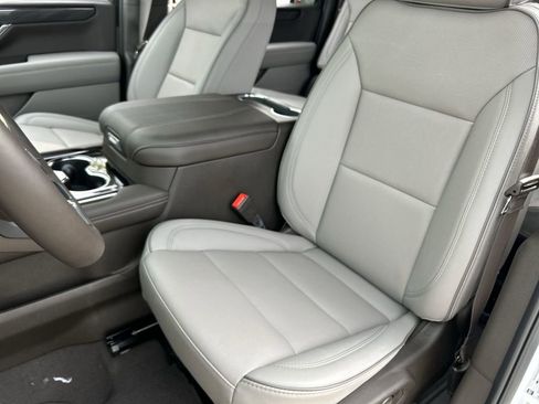 New 2026 GMC Yukon XL Elevation AWD/4WD image 19