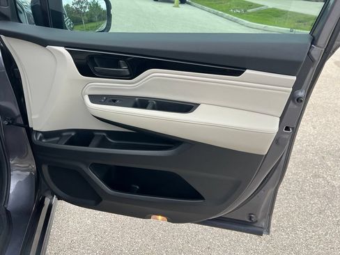 Used 2025 Honda Odyssey Touring image 10