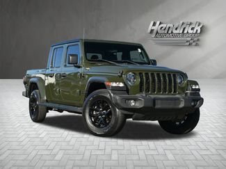 Used 2022 Jeep Gladiator Sport video 2