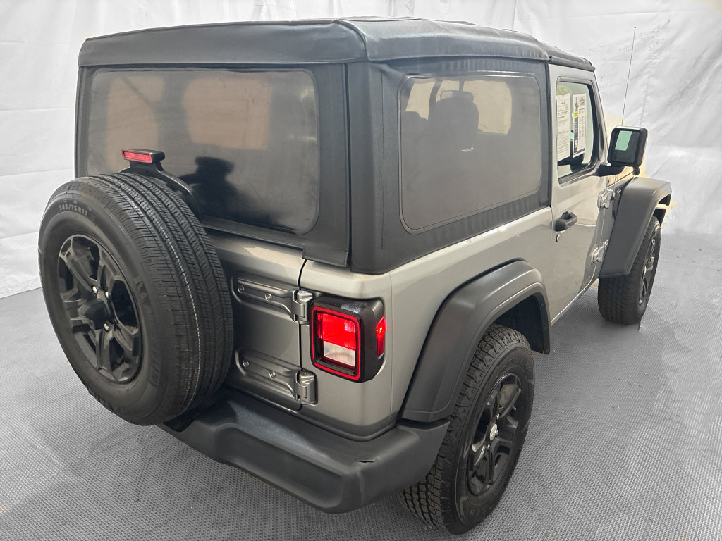Used 2019 Jeep Wrangler Sport AWD/4WD image 6