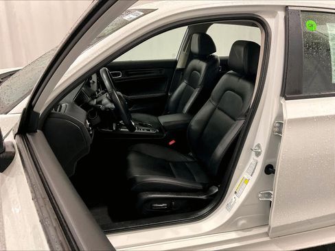 Used 2023 Honda Civic Touring image 10