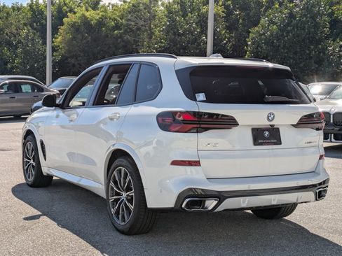 New 2026 BMW X5 xDrive50e AWD/4WD image 6