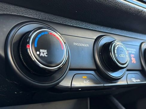 Used 2023 Kia Forte LXS w/ LXS Technology Package image 33