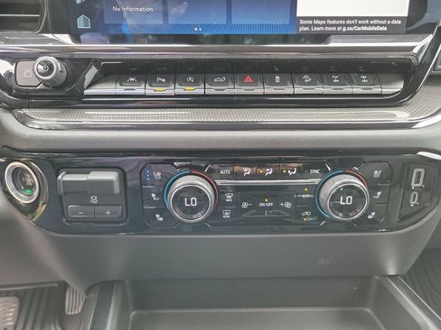 Used 2022 Chevrolet Silverado 1500 ZR2 AWD/4WD image 18
