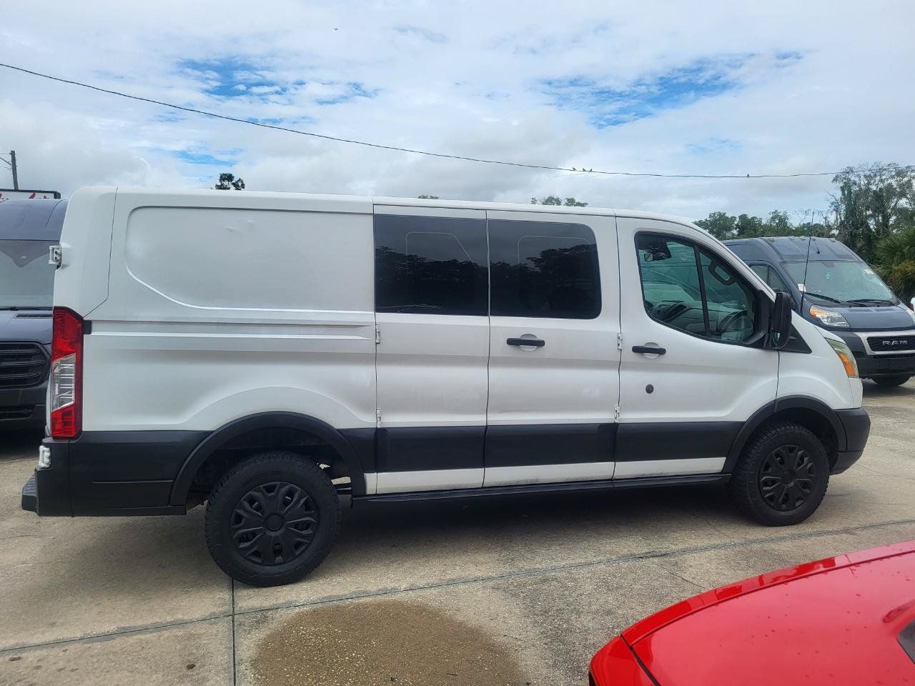Used 2016 Ford Transit 250 130 Low Roof w/ Exterior Upgrade Package RWD image 21