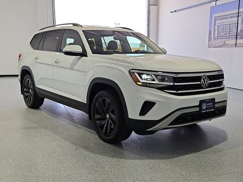 Certified 2023 Volkswagen Atlas SE AWD/4WD image 4
